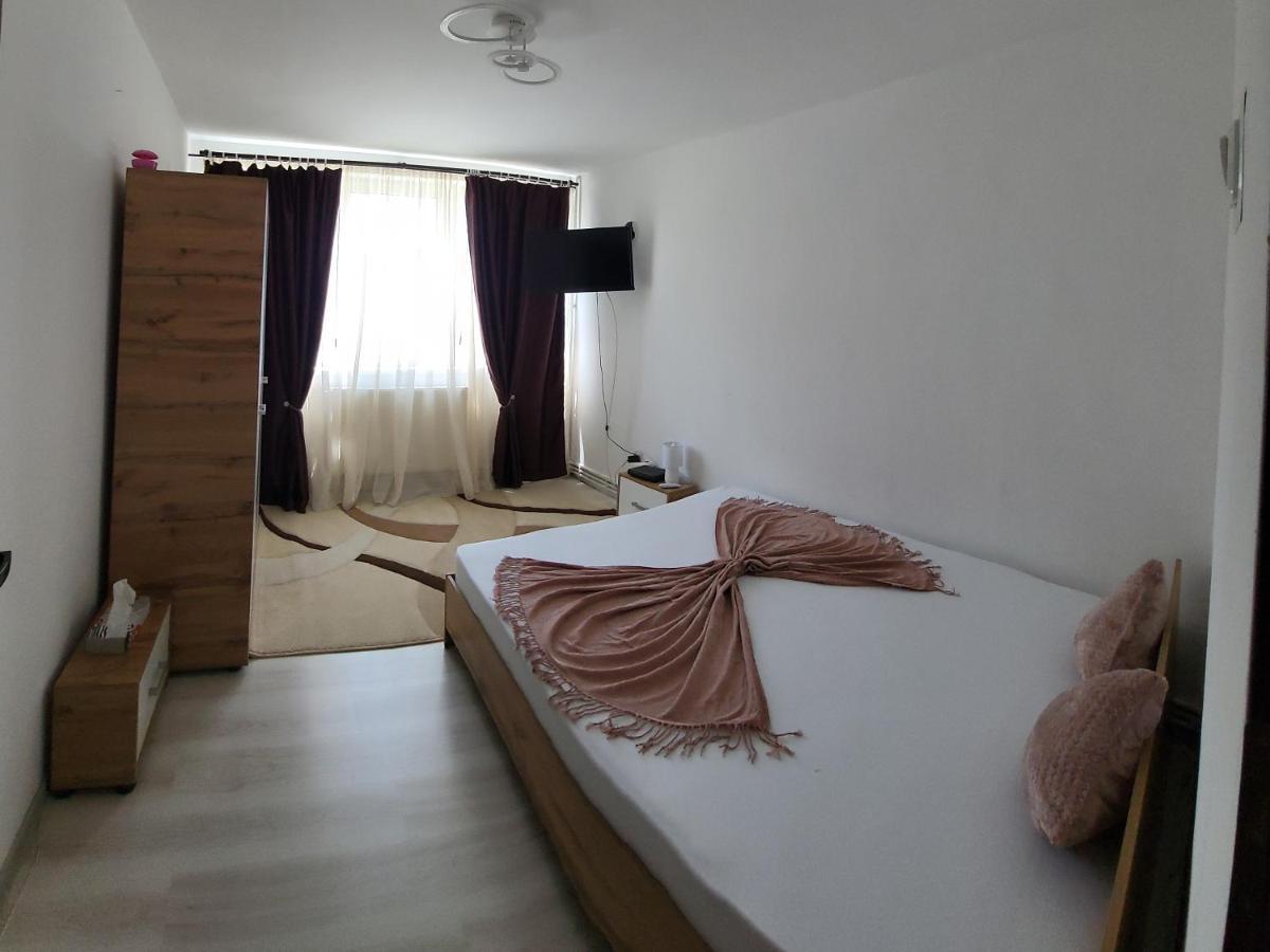 Apartament In Regim Hotelier เดวา ภายนอก รูปภาพ
